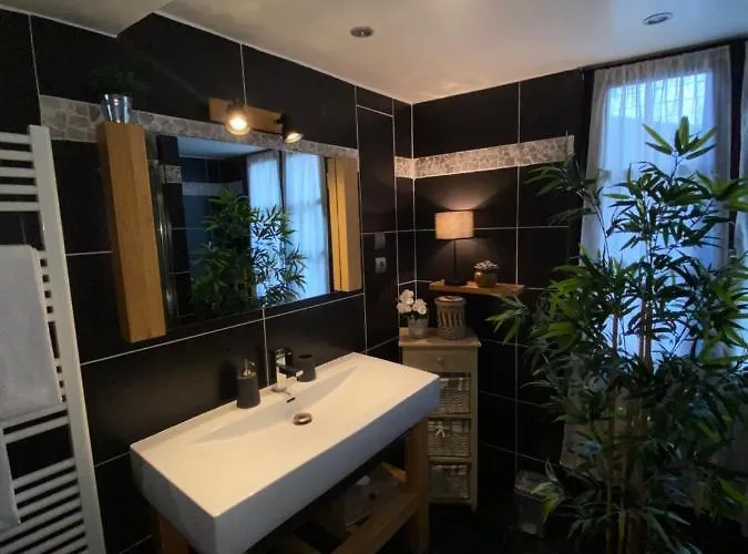 بيت ضيافة Au Bois Normand 3*