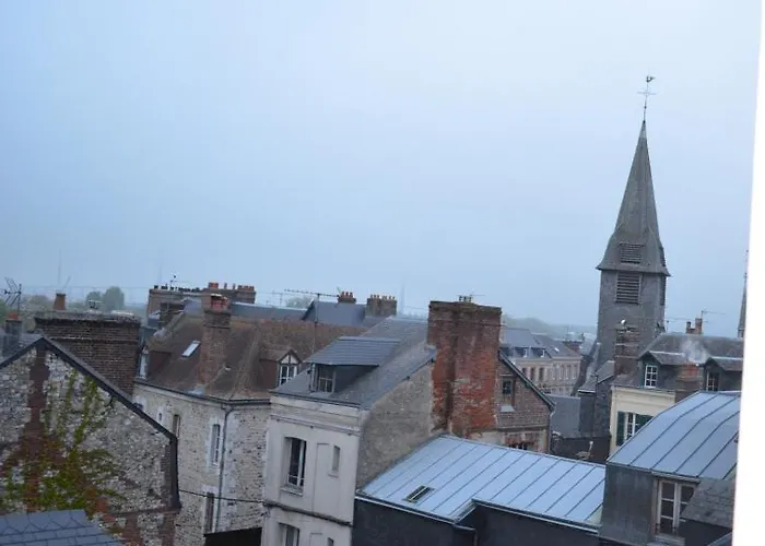 بيت ضيافة Au Bois Normand أونفلور