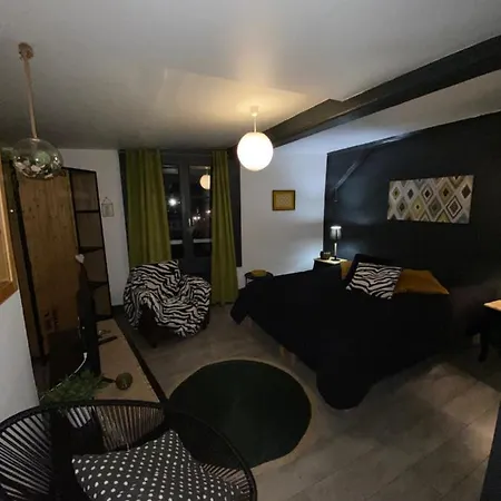 金布瓦诺曼德酒店 3*